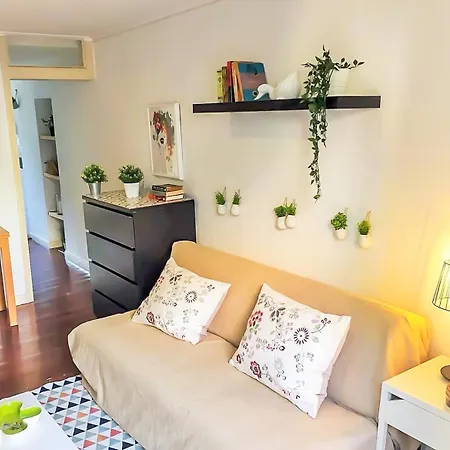 Apartment Beautiful Cozy Flat In Flowers Garden!